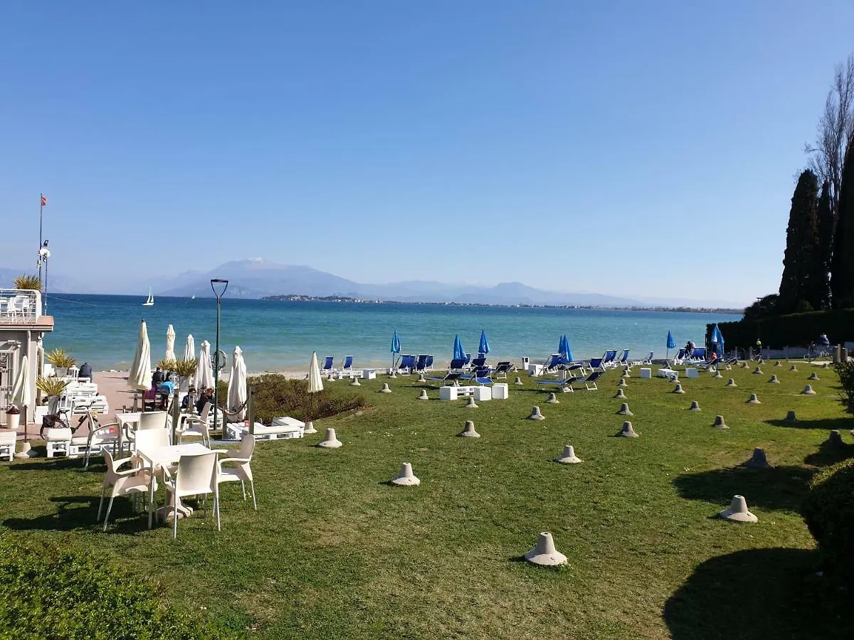Sun Lake Apartments Desenzano del Garda 0*,